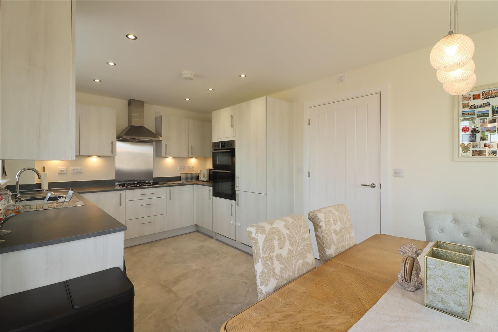 3 bed property in Cherry Drive, Chesterfield
